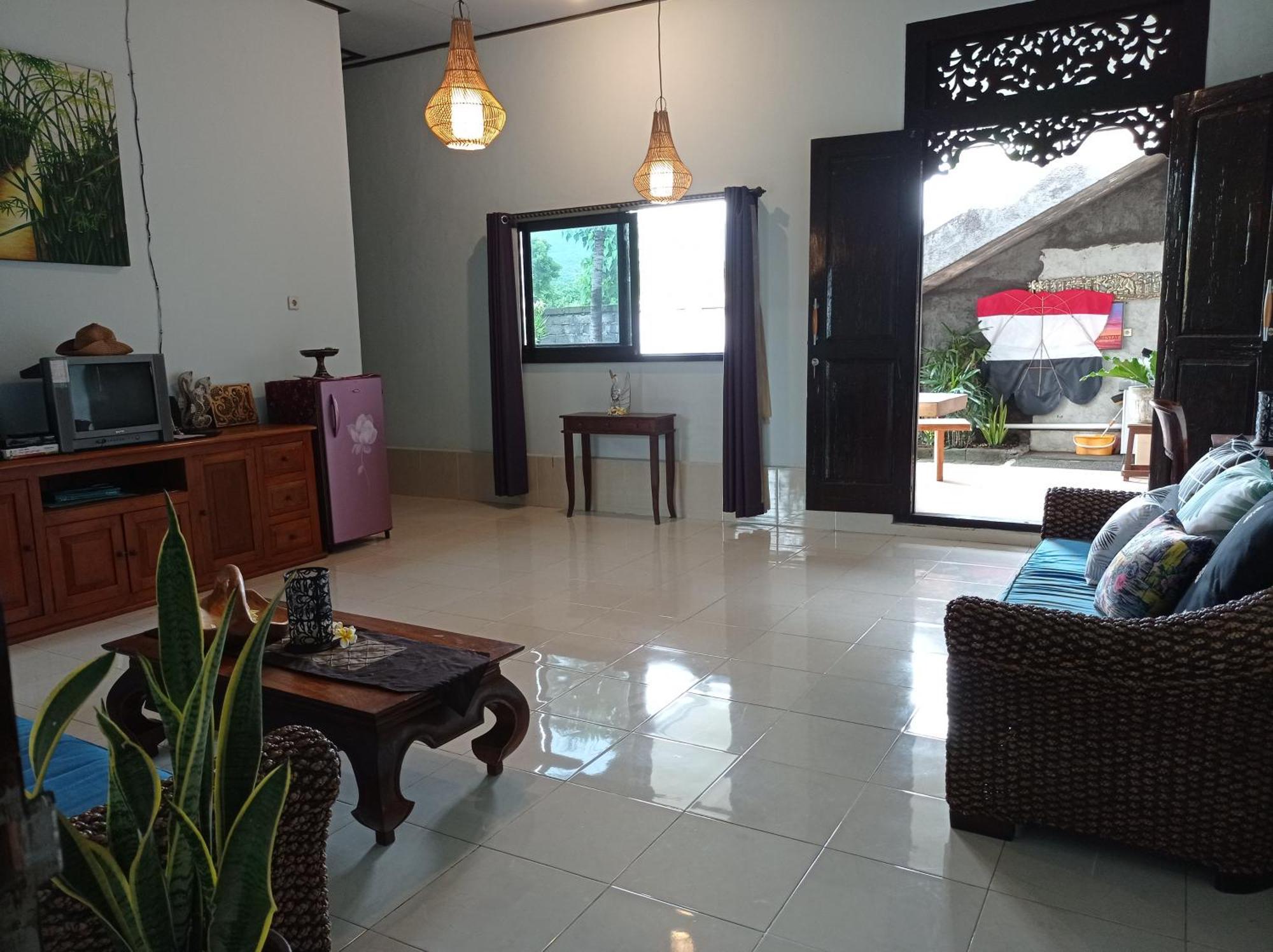 Khrisna Sunrise Homestay Tulamben Room photo